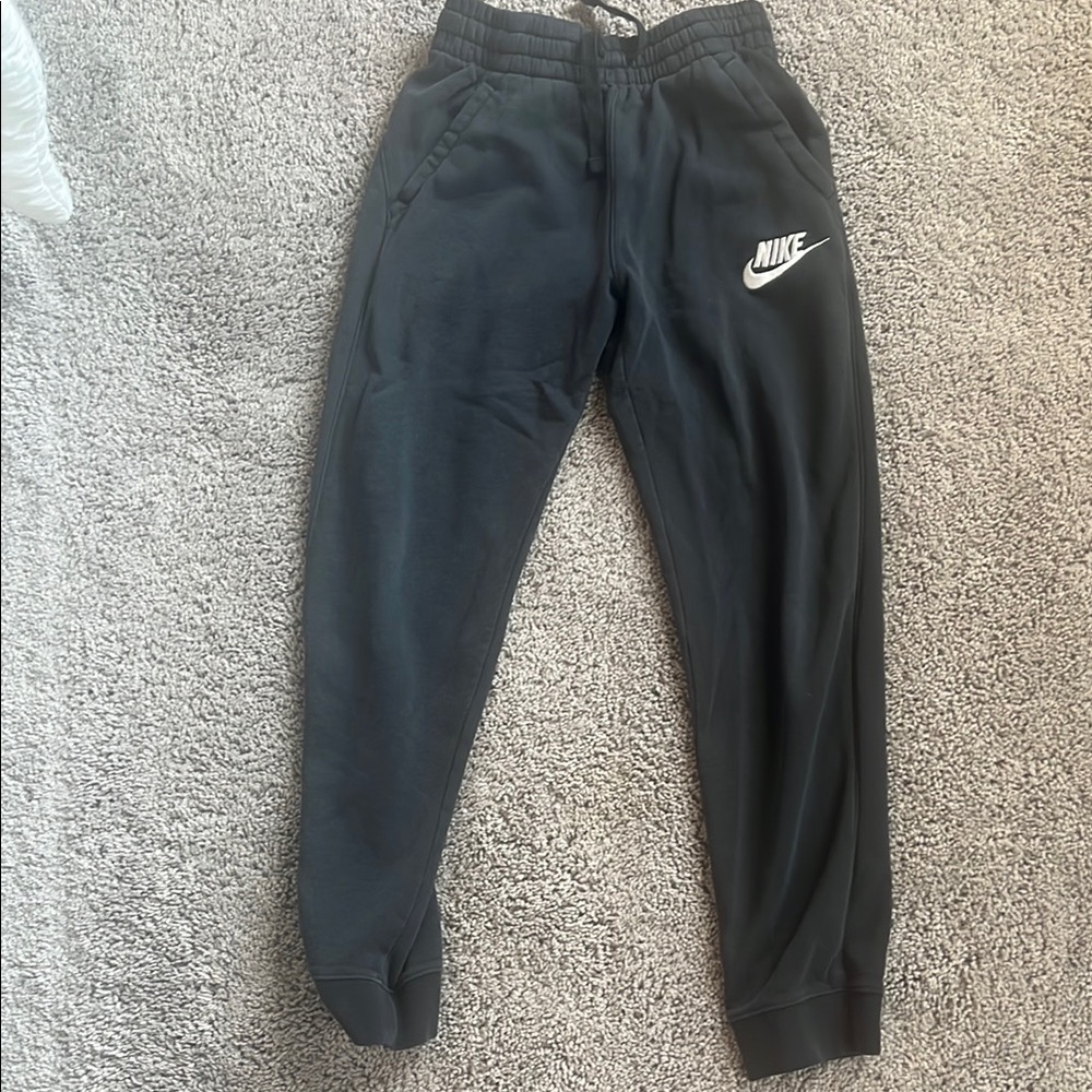 Nike Black Sweatpants Relaxed Fit Elastic Cuffs